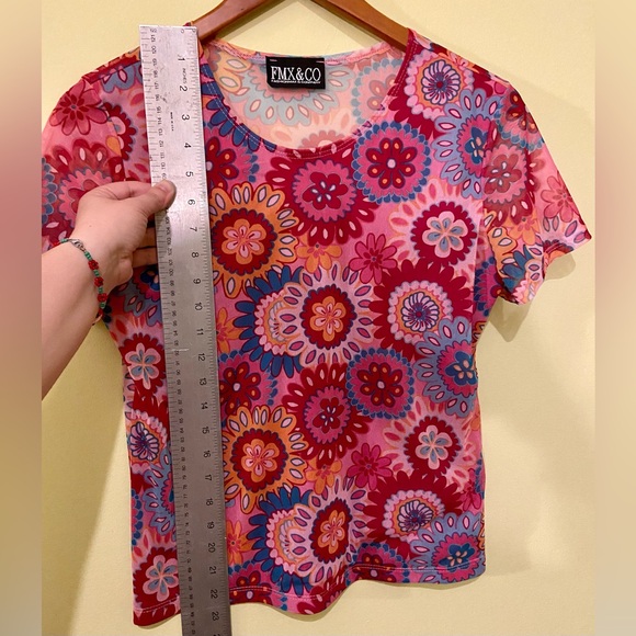 Sheer mesh floral tee - Picture 4 of 4